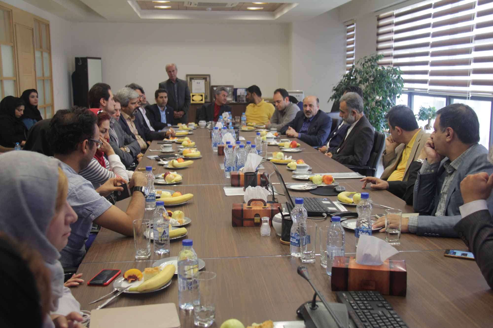 با حضور بيمه البرز و ۹ شركت بيمه ديگر، از خبرنگاران بيمه اي قدرداني شد